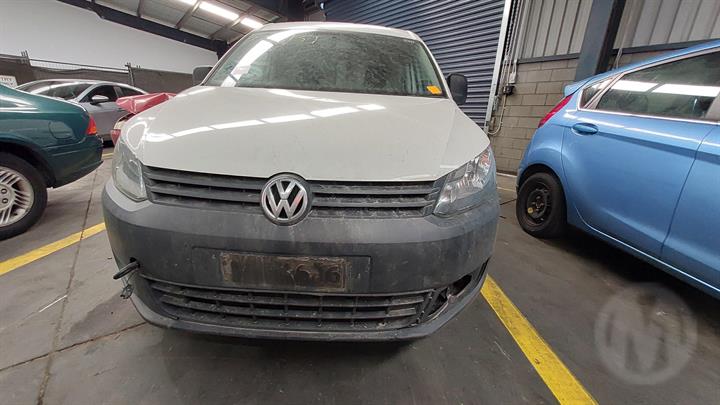 2011 VOLKSWAGEN CADDY 2K, BLACK (TEXTURED), NON FOGLAMP TYPE, 08/10-06/15 2K5807217 FRONT BUMPER