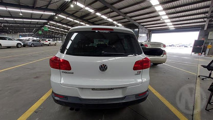 2015 VOLKSWAGEN TIGUAN 5N, MANUAL FOLD (6XN), HEATED TYPE, 05/08-08/16  LEFT DOOR MIRROR