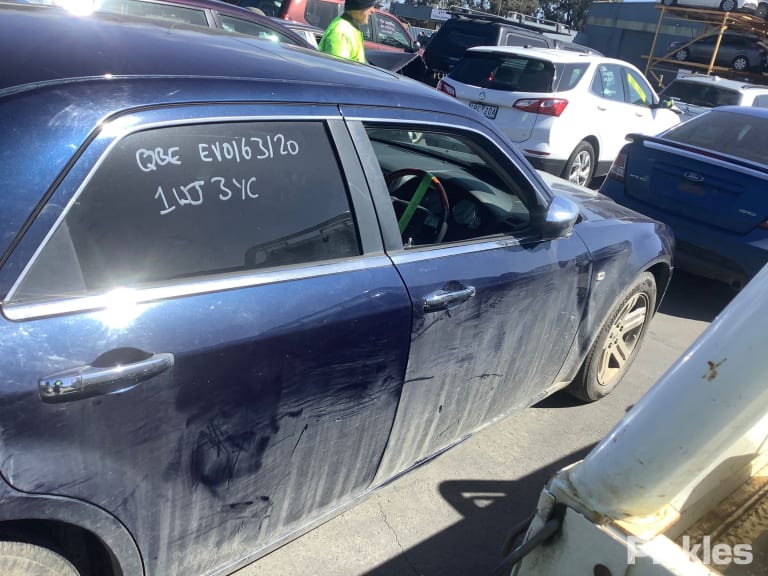 2007 CHRYSLER 300C LEFT FRONT DOOR LOCK, SEDAN/WAGON, 11/05-12/11 4589071AC DOOR BOOT GATE LOCK