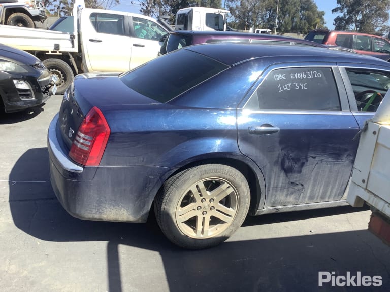 2007 CHRYSLER 300C LEFT FRONT DOOR LOCK, SEDAN/WAGON, 11/05-12/11 4589071AC DOOR BOOT GATE LOCK