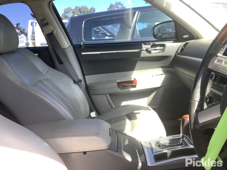 2007 CHRYSLER 300C LEFT FRONT DOOR LOCK, SEDAN/WAGON, 11/05-12/11 4589071AC DOOR BOOT GATE LOCK