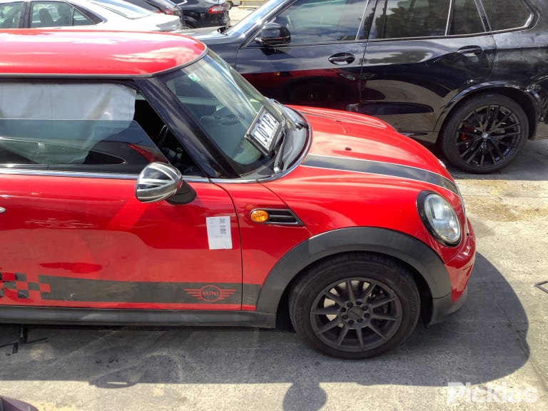 2011 MINI COOPER R56/R57, HATCH/CABRIO, CLEAR INDICATOR W/ RED CENTRE TYPE, 10/10-05/15 63217255909 LEFT TAILLIGHT