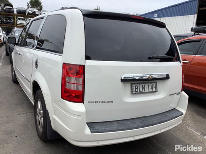 2009 CHRYSLER VOYAGER RT, W/ H/LAMP WASHER TYPE, 03/08-12/14  FRONT BUMPER