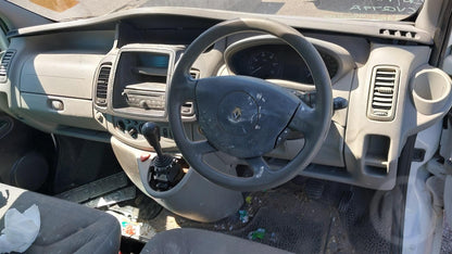 2014 RENAULT TRAFIC X83, CLEAR INDICATOR TYPE, 05/07-12/14 8200701363 LEFT HEADLAMP
