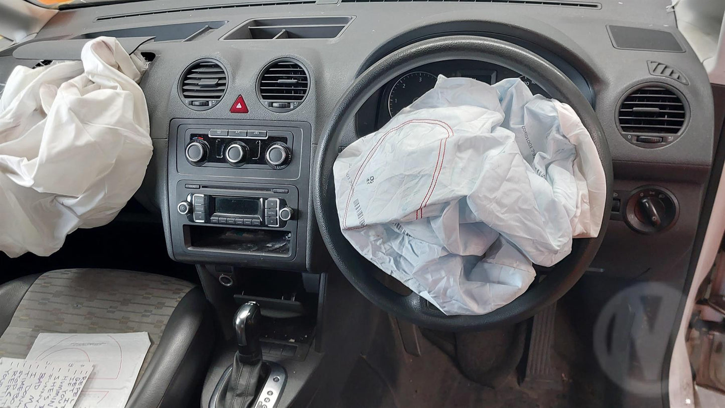 2013 VOLKSWAGEN CADDY 2K, 08/10-06/15 2K5945095K LEFT TAILLIGHT