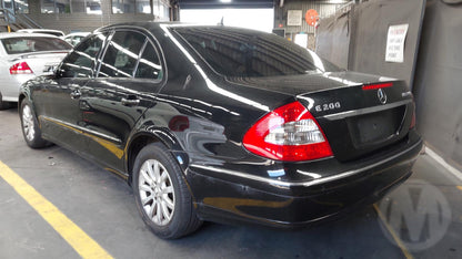 2007 MERCEDES E CLASS RIGHT FRONT DOOR LOCK, W211/S211, 08/02-12/09 A 211 720 04 35 DOOR BOOT GATE LOCK