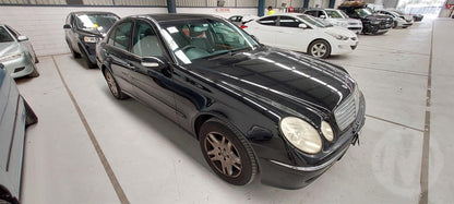 2005 MERCEDES E CLASS W211/S211, HALOGEN TYPE, 08/02-09/06 A 211 820 06 61 RIGHT HEADLAMP