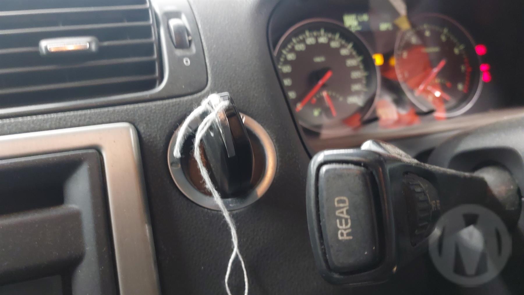 2006 VOLVO S70/V70/C70 C70 (YV1MC...), AUTO, NON "W BUTTON", M SERIES, 08/06-12/13 30759090 GEAR STICK SHIFTER