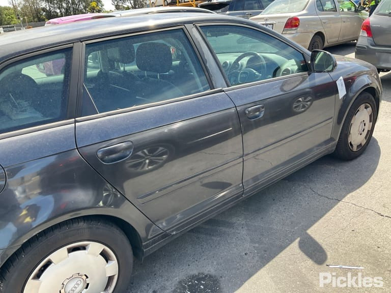 2009 AUDI A3 RIGHT FRONT DOOR LOCK, 5DR HATCH, 8P, 06/04-04/13 4F2837016B DOOR BOOT GATE LOCK