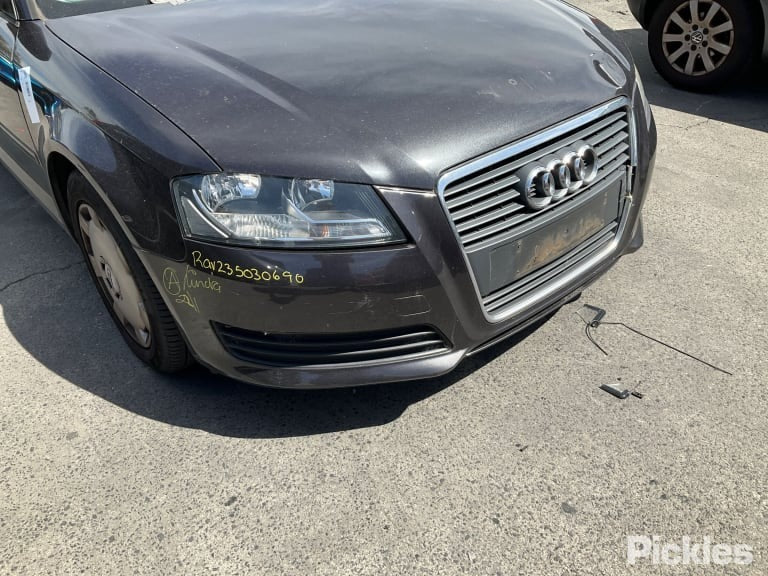 2009 AUDI A3 A3, 8P, HALOGEN TYPE, 07/08-04/13 8P0941004BC RIGHT HEADLAMP