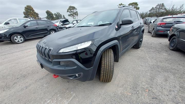 2017 JEEP CHEROKEE KL, HEAD UNIT, W/ DISPLAY UNIT, 8.4 TOUCHSCREEN, W/ SAT NAV TYPE, 02/14-11/22 68258677AC RADIO CD DVD SAT TV