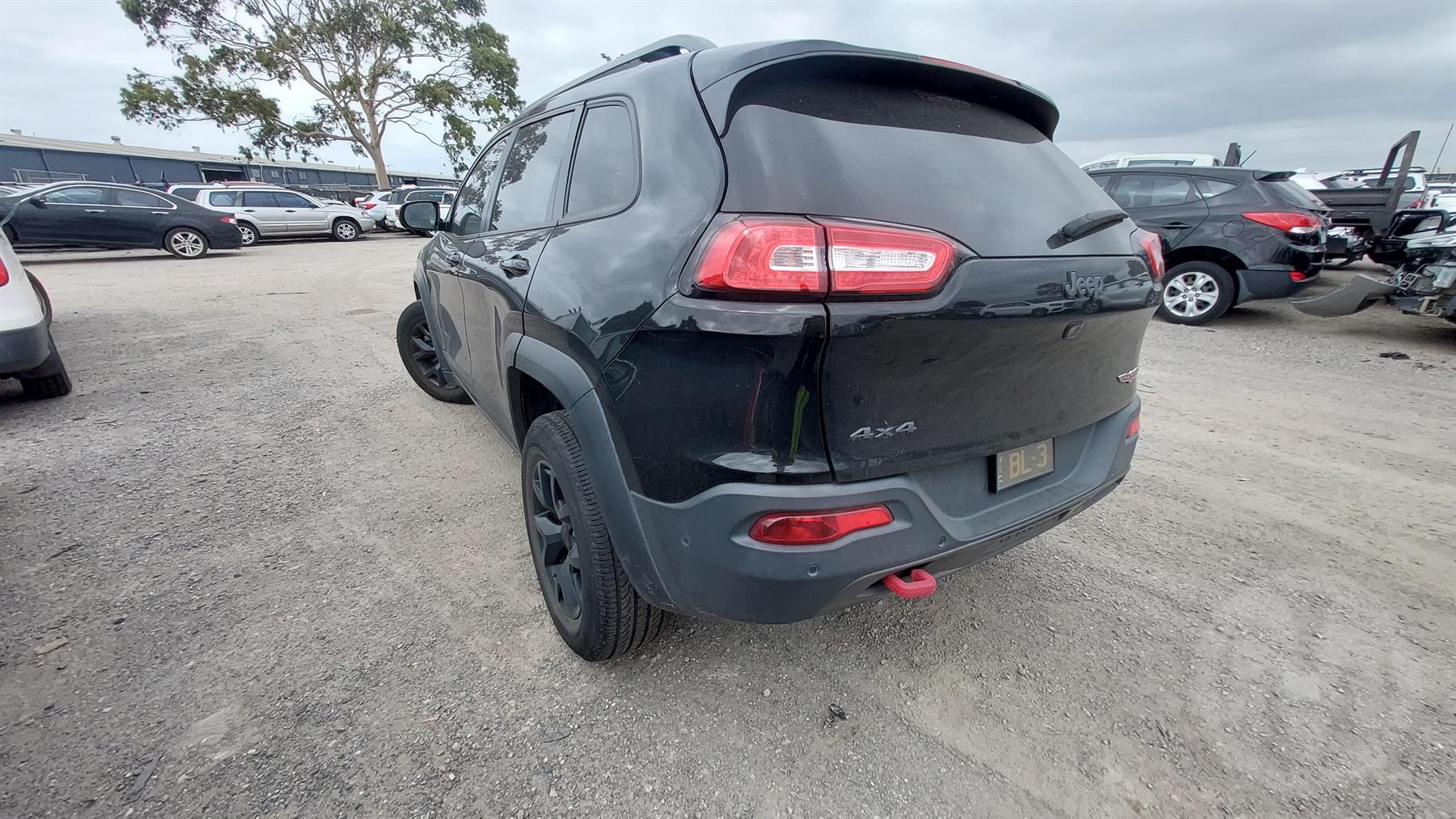 2017 JEEP CHEROKEE KL, HEAD UNIT, W/ DISPLAY UNIT, 8.4 TOUCHSCREEN, W/ SAT NAV TYPE, 02/14-11/22 68258677AC RADIO CD DVD SAT TV
