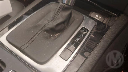 2013 MERCEDES C CLASS W204, P/N A2046801098, 05/11-01/15 A 204 680 10 98 GLOVE BOX