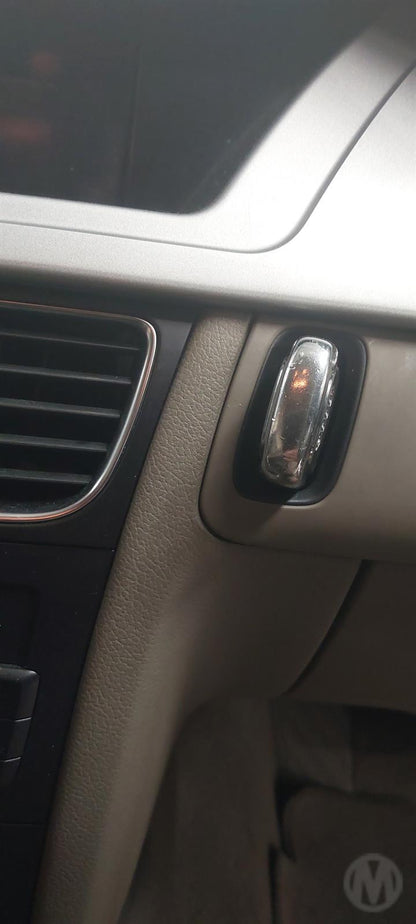2010 AUDI A4 FRONT, NON SUNROOF CONTROLS TYPE, CREAM, B8 8K, 04/08-06/12 8T0947140 COURTESY LIGHT