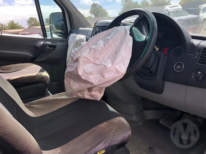 2012 VOLKSWAGEN CRAFTER RIGHT FRONT DOOR LOCK, 02/07-07/17 2E2837016B DOOR BOOT GATE LOCK