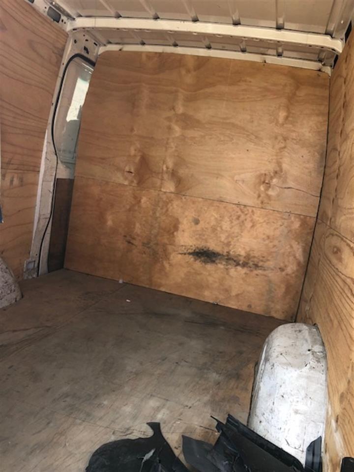 2012 VOLKSWAGEN CRAFTER VAN/CAB CHASSIS, 02/07-07/17 2E0831051 LEFT FRONT DOOR