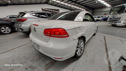 Wrecking 2011 VOLKSWAGEN EOS for Used Parts VW1391