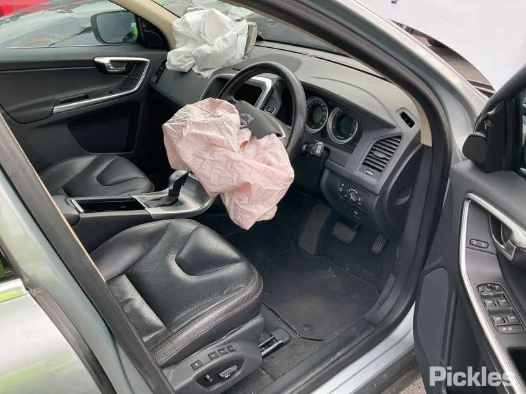 2013 VOLVO XC60 DZ, XENON TYPE, 02/09-09/13 31420682 RIGHT HEADLAMP