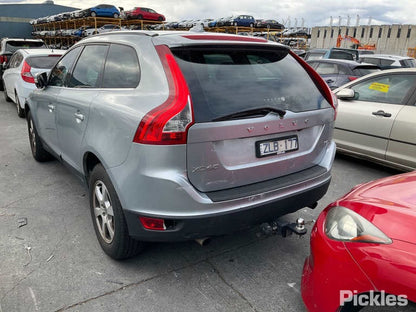 2013 VOLVO XC60 DZ, XENON TYPE, 02/09-09/13 31420682 RIGHT HEADLAMP