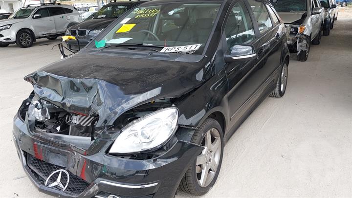 2010 MERCEDES B CLASS LEFT FRONT DOOR LOCK, W245, 09/08-06/11 A1697204335 DOOR BOOT GATE LOCK