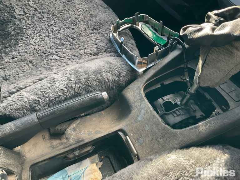 2010 VOLKSWAGEN EOS PETROL ENG TYPE ,W/ PARK SENSORS , 02/07-04/11 1Q0807417D REAR BUMPER