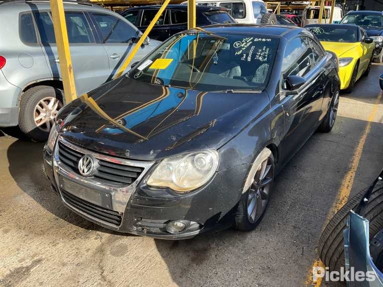 2010 VOLKSWAGEN EOS PETROL ENG TYPE ,W/ PARK SENSORS , 02/07-04/11 1Q0807417D REAR BUMPER