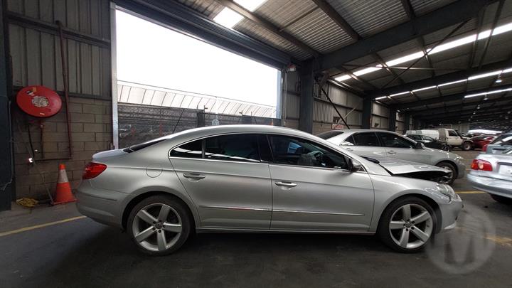 2009 VOLKSWAGEN PASSAT 3CC, SEDAN, 01/09-12/16 3C0905843R IGNITION W KEY