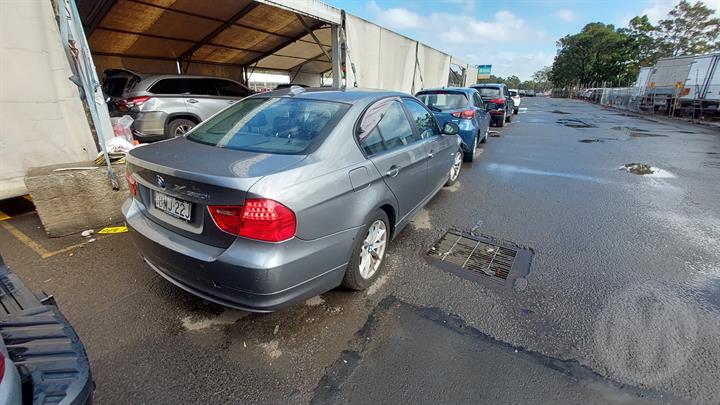 2009 BMW 3 SERIES E90, FRONT, NON SUNROOF TYPE, 03/05-12/13 63316962011 COURTESY LIGHT