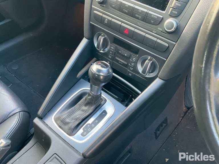 2012 AUDI A3 8P, 06/04-02/13 8P7857035H GLOVE BOX