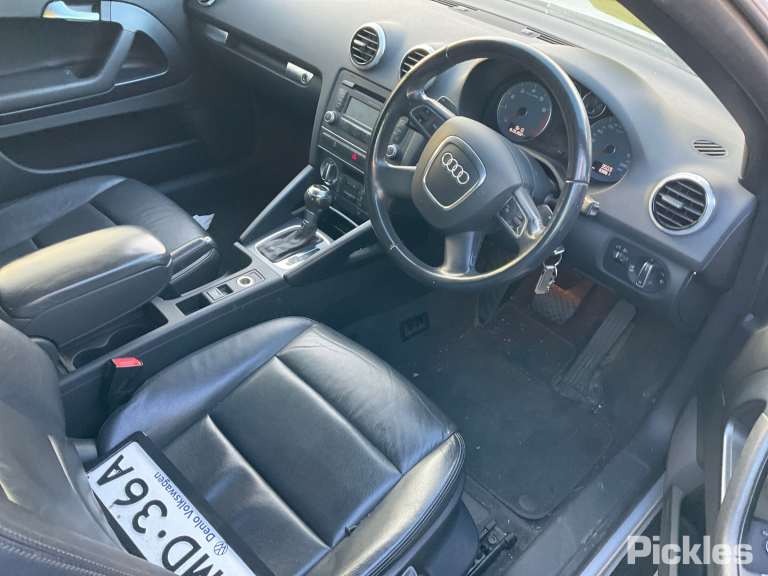 2012 AUDI A3 8P, 06/04-02/13 8P7857035H GLOVE BOX