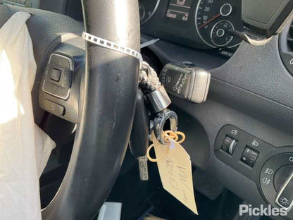 2011 VOLKSWAGEN CADDY RIGHT FRONT DOOR LOCK, 2K, 08/10-06/15  3D2 837 016 S DOOR BOOT GATE LOCK