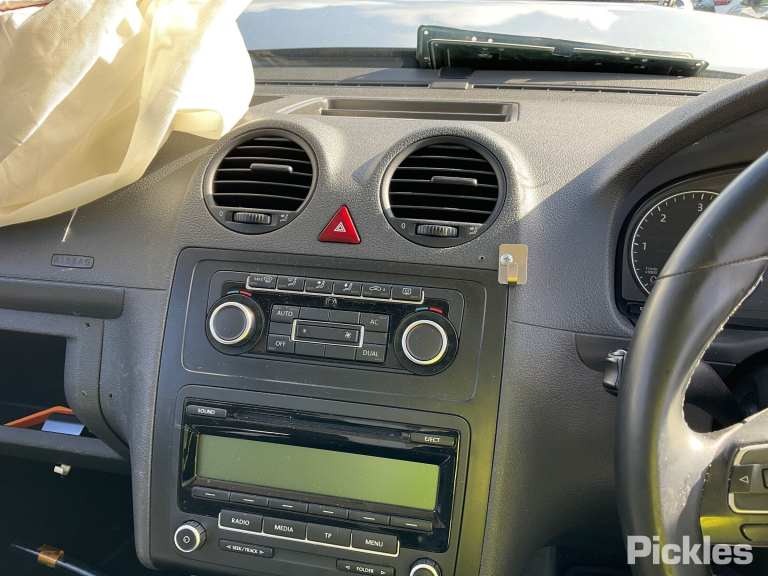 2011 VOLKSWAGEN CADDY 2K, 12/04-06/15  2K0 831 056 B RIGHT FRONT DOOR