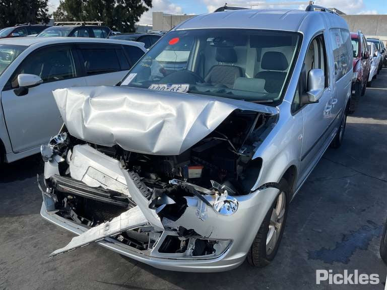 2011 VOLKSWAGEN CADDY 2K, 12/04-06/15 2K0 845 201 C LEFT FRONT DOOR WINDOW