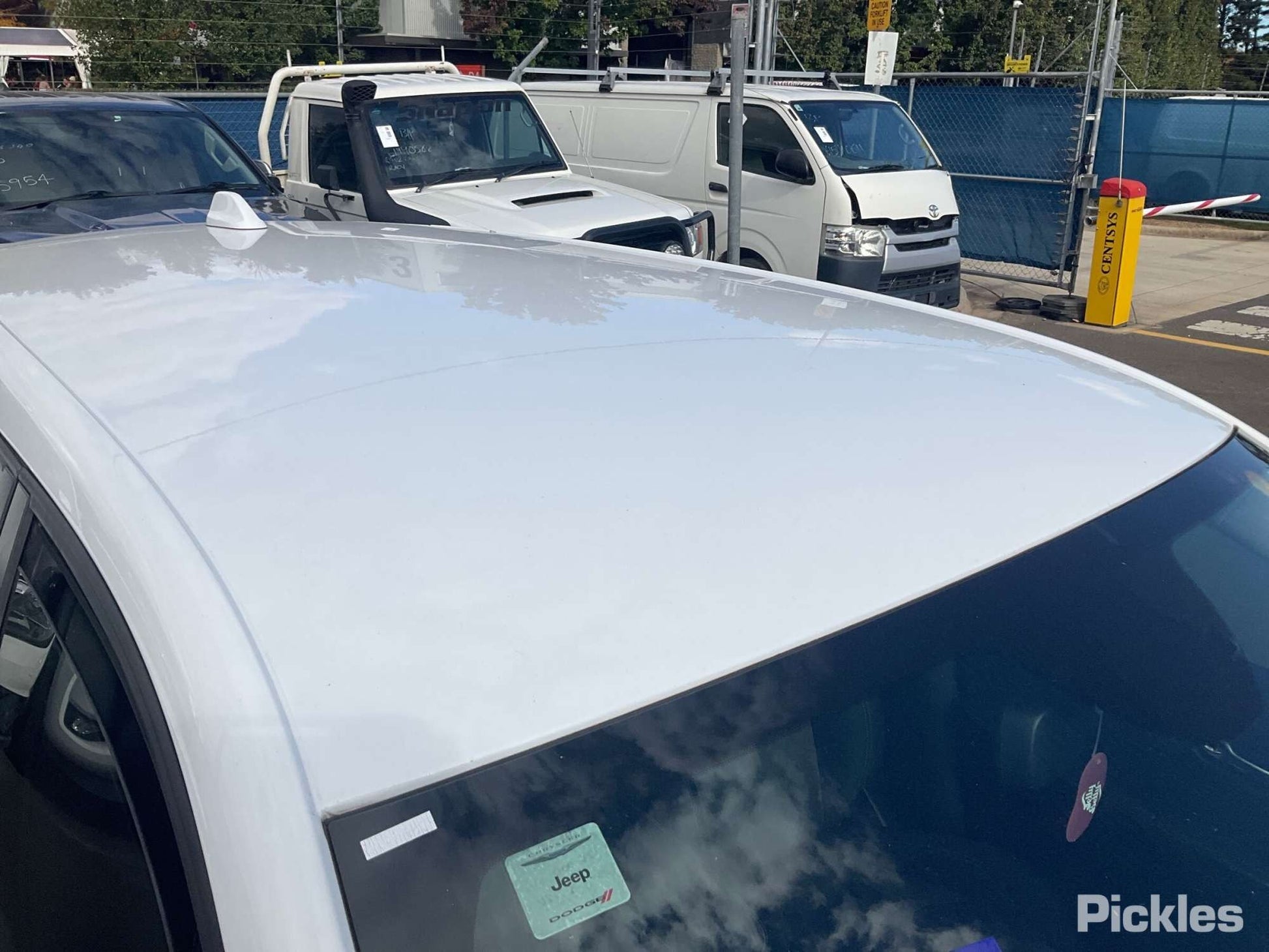 2015 JEEP CHEROKEE CENTRE, KL, 06/14-11/22 5MW35HDAAC COURTESY LIGHT