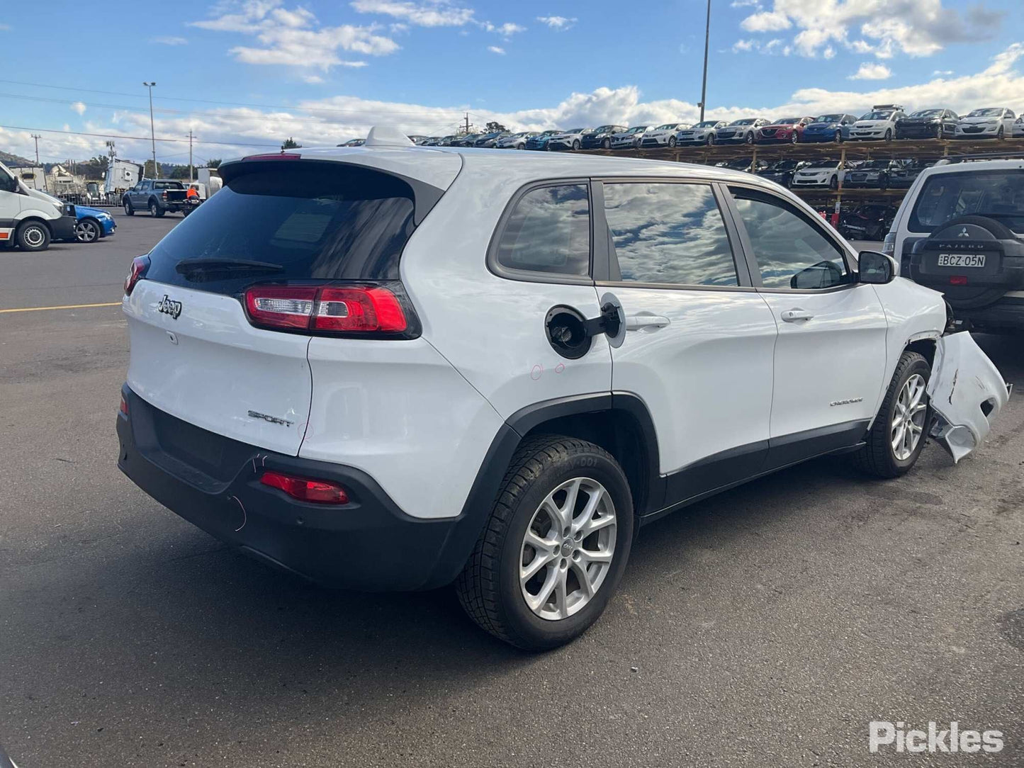 Wrecking 2015 JEEP CHEROKEE for Used Parts CH1434