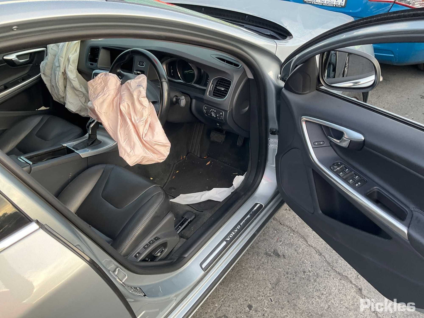 2014 VOLVO S60/V60 Mk2, 12/10-12/18 	8630203 GLOVE BOX