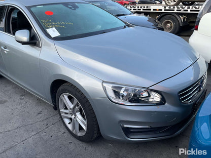 2014 VOLVO S60/V60 Mk2, 12/10-12/18 	8630203 GLOVE BOX