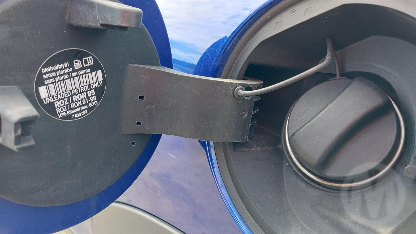 Wrecking 2015 MINI PACEMAN for Used Parts MN1448