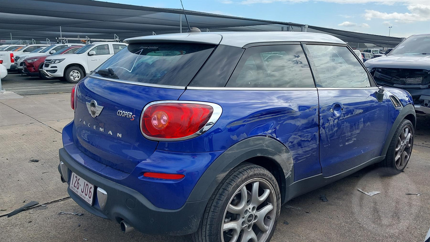 Wrecking 2015 MINI PACEMAN for Used Parts MN1448