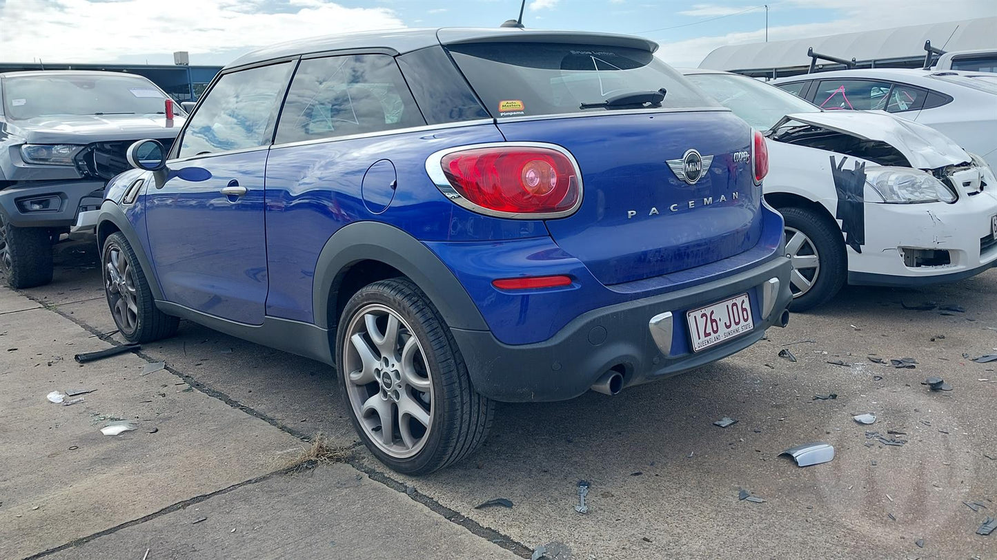 Wrecking 2015 MINI PACEMAN for Used Parts MN1448
