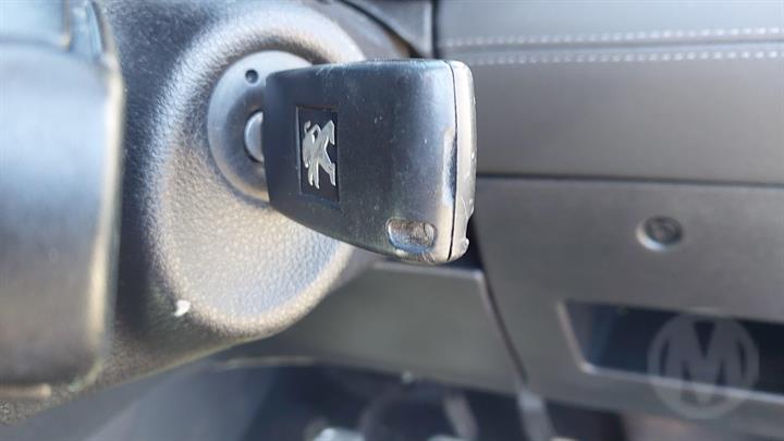 2012 PEUGEOT RCZ BUMPER FOGLAMP, 09/10-04/13  RIGHT INDICATOR FOG SIDE