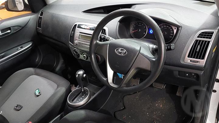 2015 HYUNDAI I20 PB 07/10-12/15  CLOCK