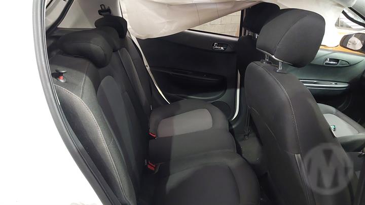2015 HYUNDAI I20 PB 07/10-12/15  GLOVE BOX