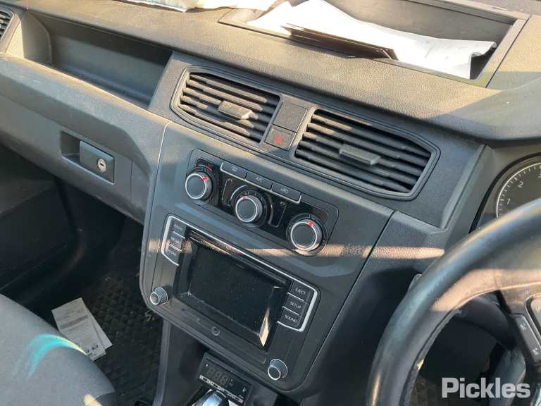 2016 VOLKSWAGEN CADDY PETROL, 1.4, CZCB CODE, BOSCH, 2KN, 07/15-02/21 0AM911023N/0AM911022C STARTER