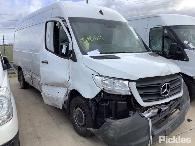 2022 MERCEDES SPRINTER LH SLIDING DOOR ROLLER (CENTRE), VAN, VS30, 05/18-   DOOR HINGE RUNNER