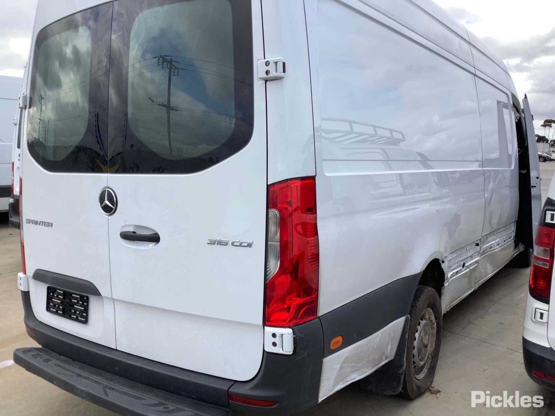 2022 MERCEDES SPRINTER LH SLIDING DOOR ROLLER (CENTRE), VAN, VS30, 05/18-   DOOR HINGE RUNNER