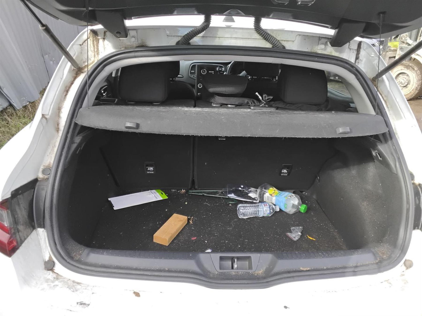 2017 RENAULT MEGANE GEN 4, 06/16-02/20 823013192R LEFT REAR DOOR WINDOW