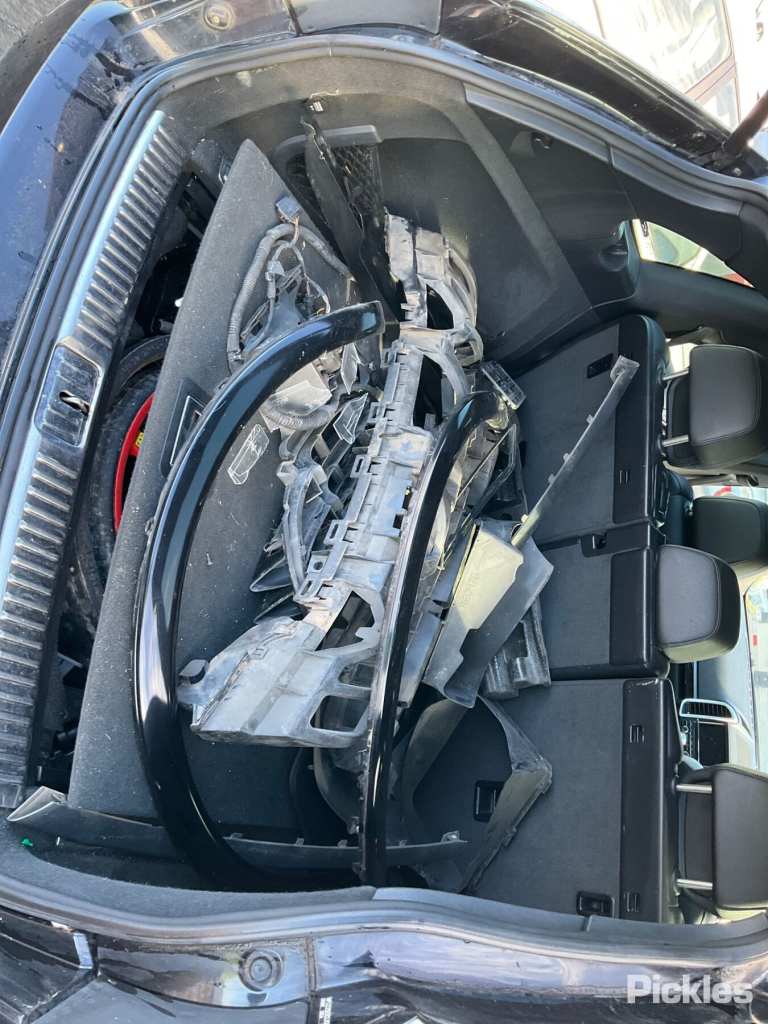 2011 PORSCHE CAYENNE 92A, 07/10-04/18 95853101100 LEFT FRONT DOOR