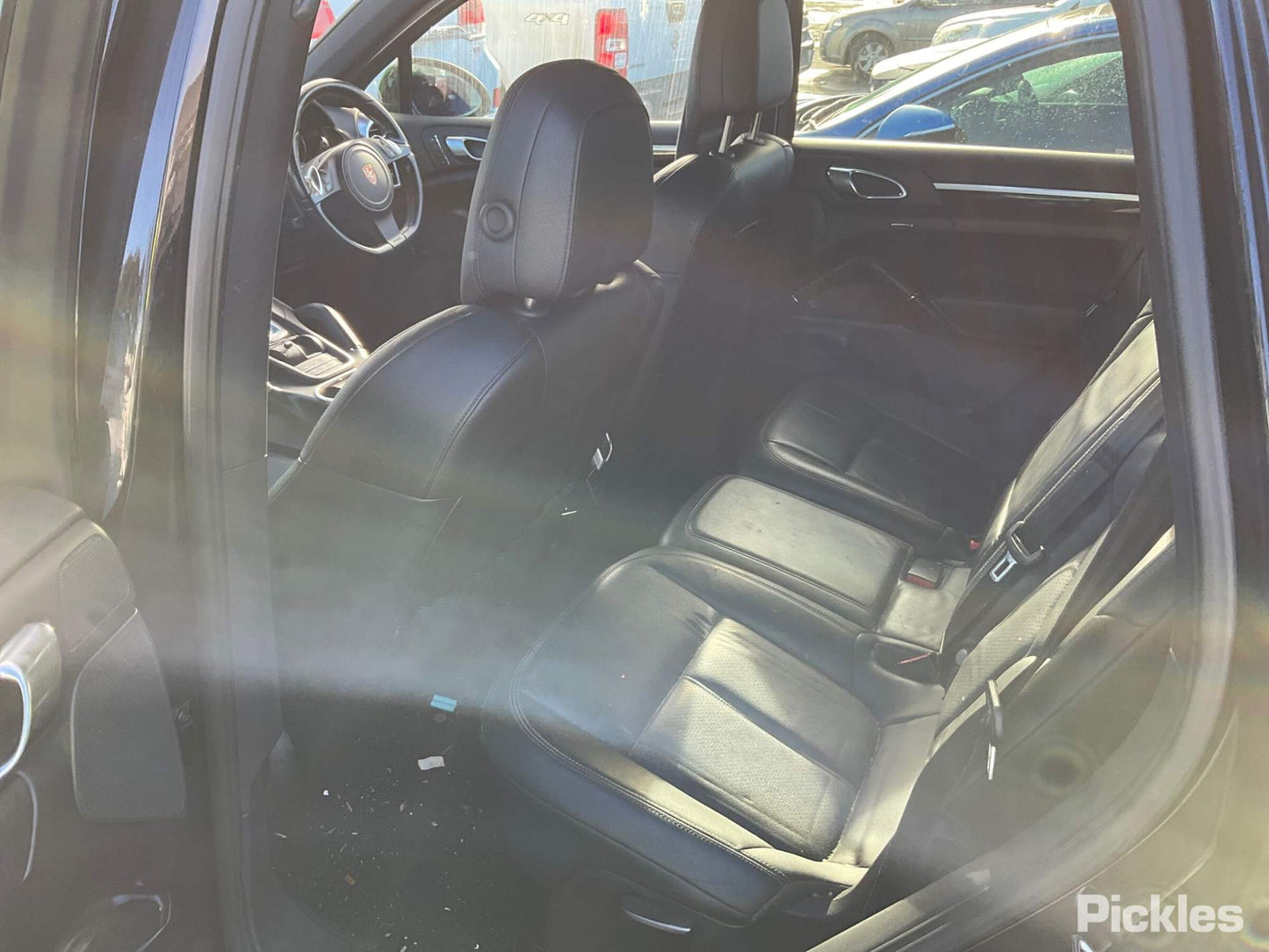 2011 PORSCHE CAYENNE 92A, 07/10-04/18 95853101100 LEFT FRONT DOOR