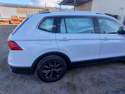 2023 VOLKSWAGEN TIGUAN 5NA, BUMPER BAR (2 PIECE), LIFE, ALLSPACE, 06/21-  5NN807217AM/5NN805903K FRONT BUMPER